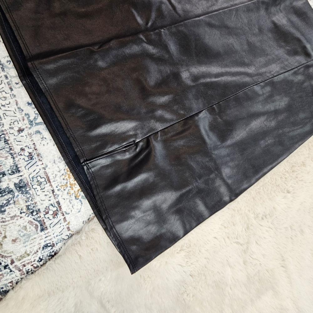 Old Navy Faux Leather Mini Skirt XL Black BNWT - Picture 2 of 6